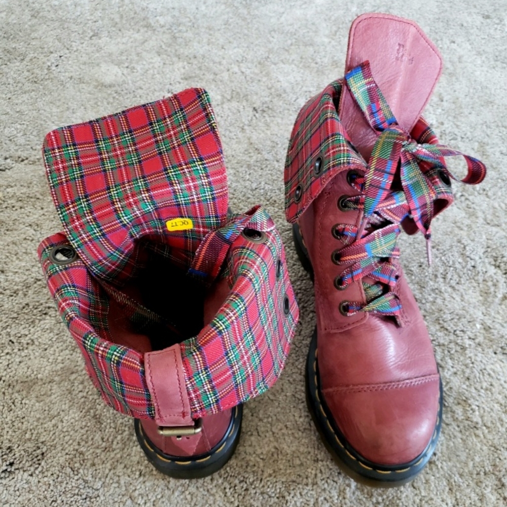 Like New Vintage Dr. Martens Red 8